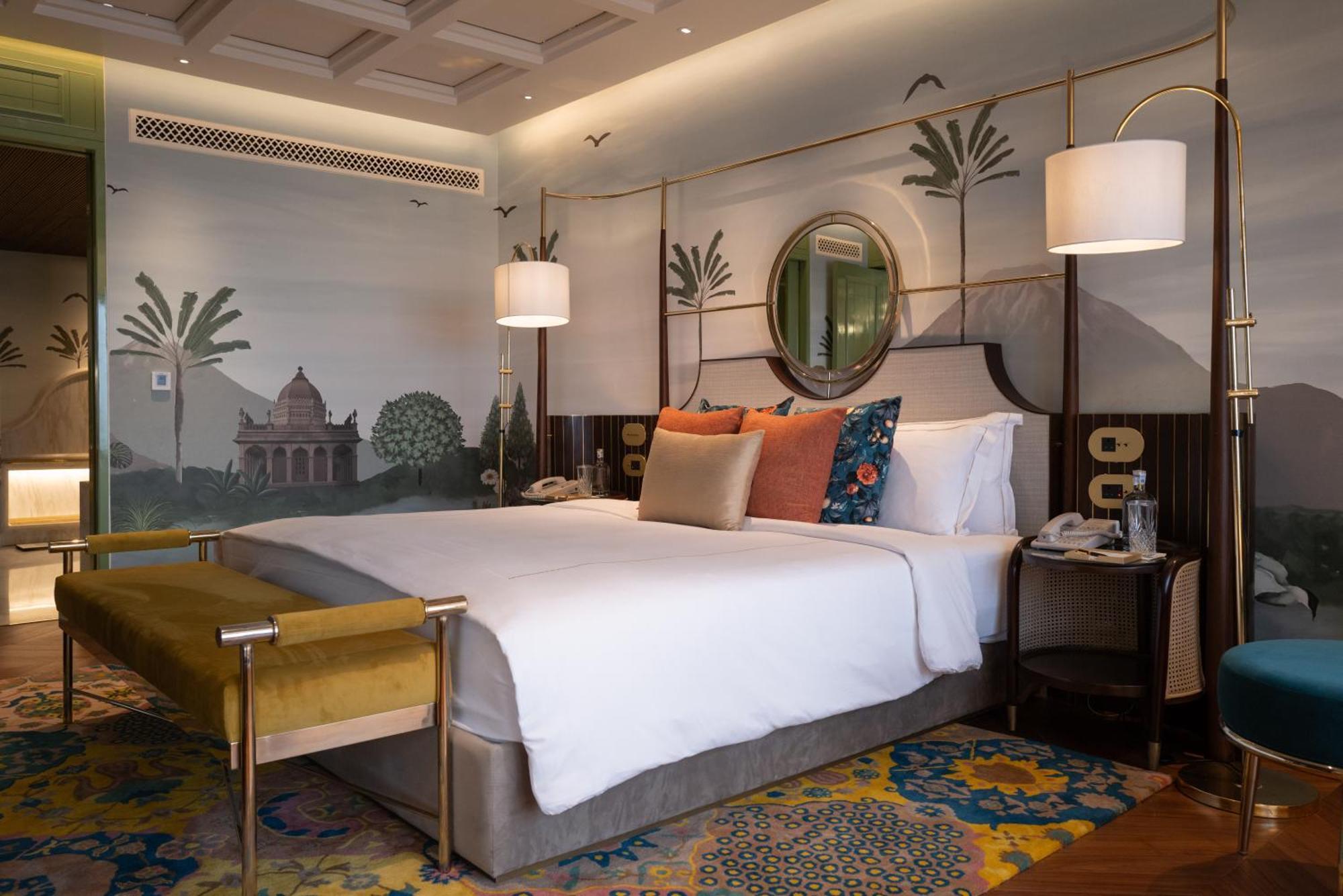 Hotel Taj Lands End 5*